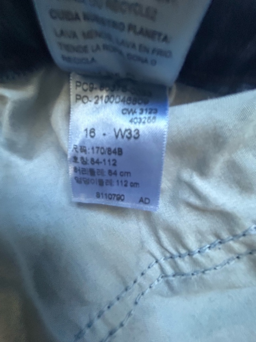 Levi's Dark Bermuda Blue Rolled-Cuff Jean Shorts Size 16 - Picture 5 of 5